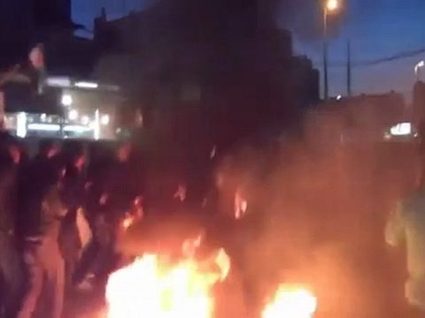 فري برس دمشق كفرسوسة مظاهرة مسائية جامع أبو بكر 16 12 2011