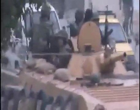 فري برس دمشق سقبا اقتحام دبابات فشار للمدينة 18 12 2011