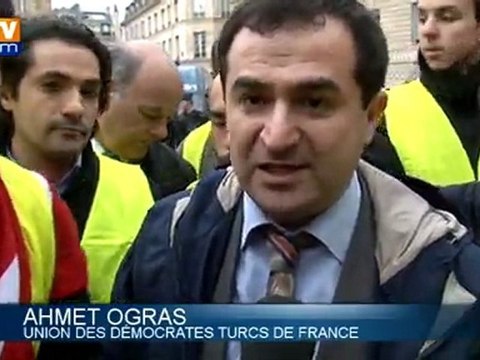 Manifestation contre la loi sur la négation du génocide arménien