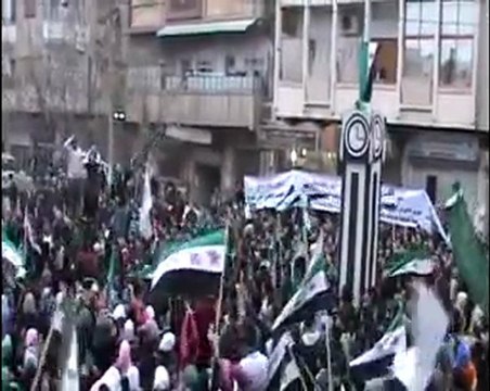 فري برس حمص حي الخالدية رااااائعة بقيادة الفنانة فدوى سليمان 18 12 2011