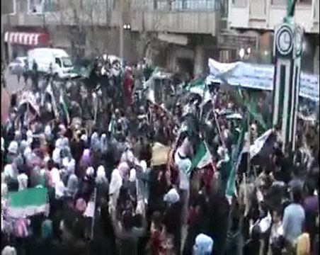 فري برس حمص حي الخالدية وكلمة رااائعة للفنانة الثائرة فدوى سليمان 18 12 2011