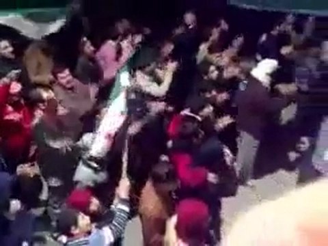 فري برس حماة حي الحميدية مسائية من الكاذب بليد المعلك ام نبيل العربي 19 12 2011