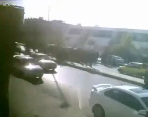 فري برس   حلب    مظاهرة كلية الاداب 19 12 2011 ج4