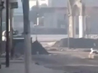 فري برس   حمص تلبيسة   بقاء حواجز الجيش بعد توقيع المبادرة 20 12 2011 ج1