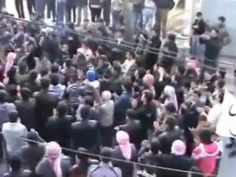 فري برس   رنكوس القلمون ريف دمشق صلاة الغائب على الشهداء 23 12 2011 ج3