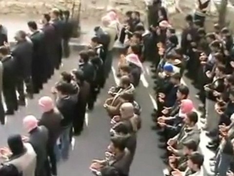 فري برس رنكوس القلمون ريف دمشق صلاة الغائب على الشهداء 23 12 2011 ج4