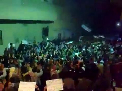 فري برس حماه حي الحميدية مسائية تهتفل للمدن المحاصرة 20 12 2011