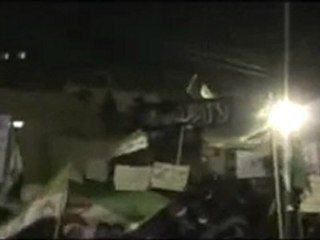 فري برس   ريف دمشق دوما    مظاهرة مسائية وأغنية زينو الثورة 21 12 2011