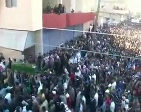 فري برس درعا داعل تشييع الشهيد احمد الحريري 22 12 2011