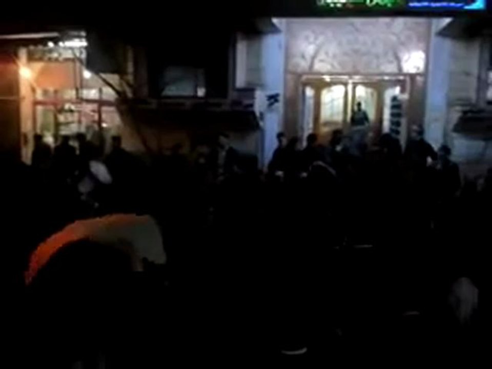 فري برس    ريف دمشق دوما    مظاهرة مسائية نصرة لادلب و حمص 22 12 2011 ج1