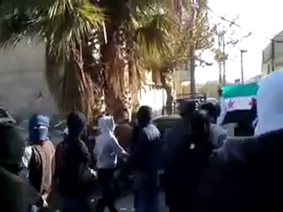فري برس   مظاهرة جمعة بروتوكول الموت   دمشق المزة حي الفاروق 23 12 2011