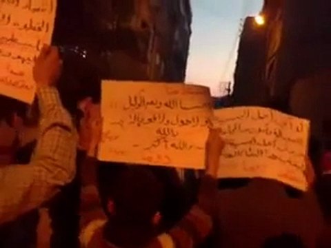 فري برس دوما مظاهرة صباحية تهتف للجيش الحر وللجزيرة23 12 2011