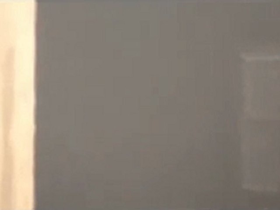 فري برس   حماة تواجد لقناص من الشبيحة في مبنى قيد الانشاء في شارع العلمين 23 12 2011 ج2