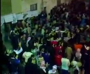 Video herunterladen: فري برس   حماة حي الحميدية مسائية لا مساومة على دم الشهداء 23 12 2011