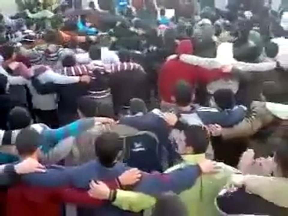 فري برس   حماة طريق حلب احرر جامع عثمان ابن عفان وجامع التوحيد 23 12 2011 ج1