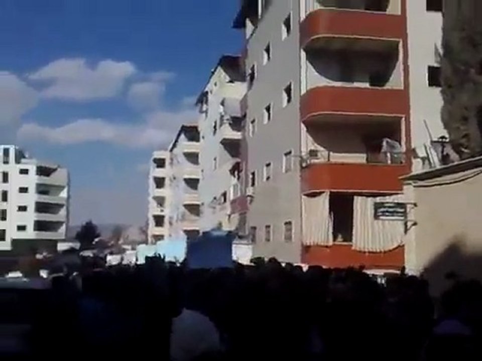 فري برس   داريا جمعة بروتوكول الموت هتافات الاحرار وزغاريد النساء 23 12 2011