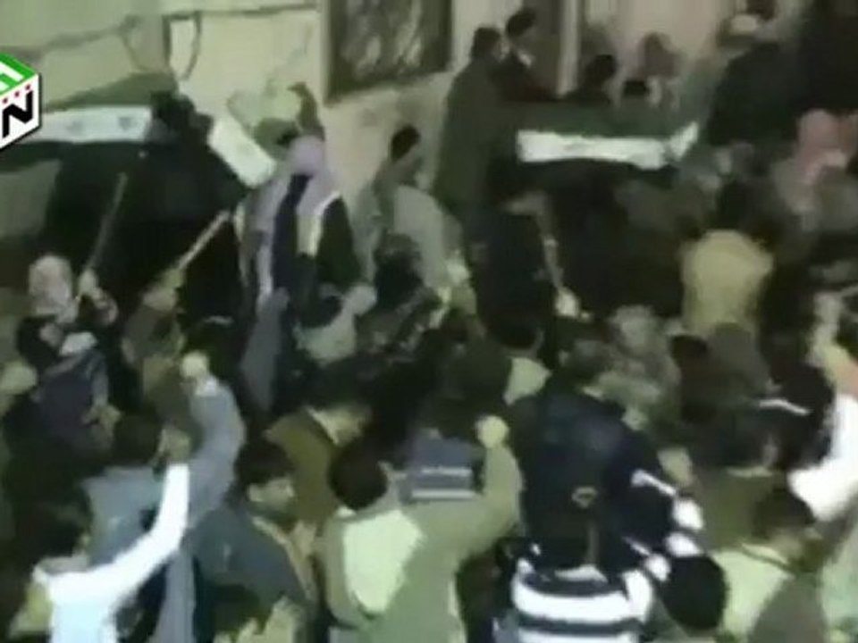 فري برس   حماة  مسائية الحميدية بابا عمرو ثوار حماة معكم 24 12 2011