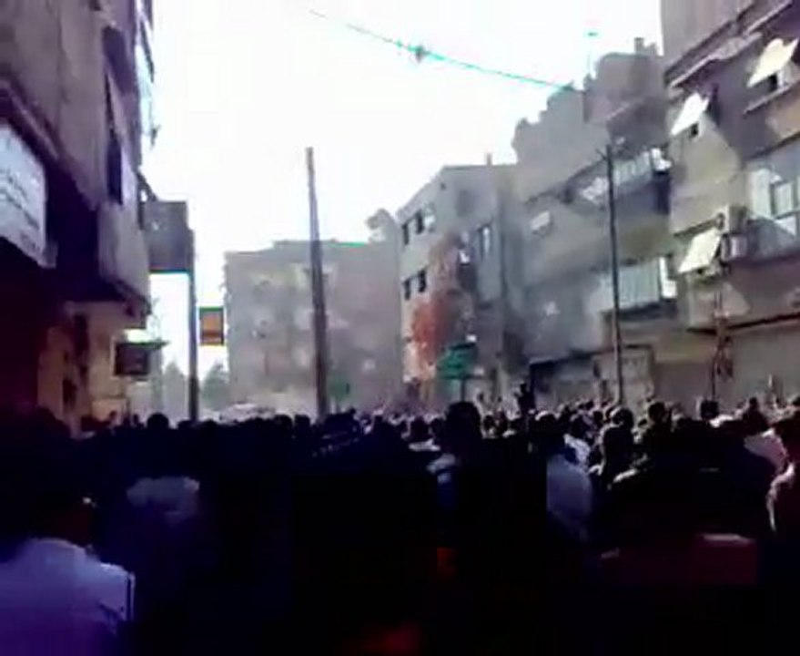 فري برس   غوطة دمشق   سقبا أحرار المدينة في مظاهرة حاشدة 23 12 2011