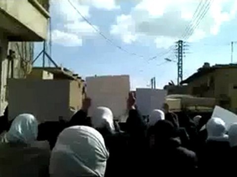 فري برس ريف دمشق داريا مظاهرة نسائية السبت 24 12 2011 ج4