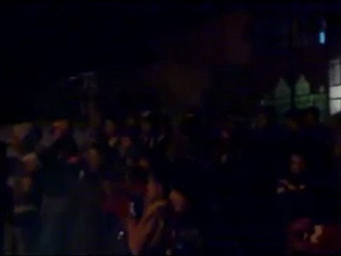 فري برس عسال الورد القلمون مسائية الاحرار مع الثلوج 24 12 2011