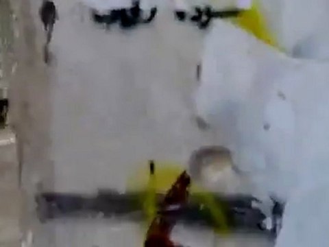 فري برس حمص تلبيسة شارع الكرامة آثار القصف والرصاص والدمار على المنازل والمحلات 25 12 2011