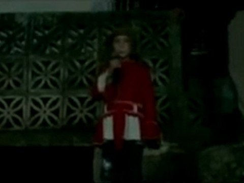 فري برس حمص الحولة طفلة تقود مظاهرة وتوجه رسالة إلى ايران 25 12 2011