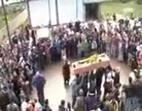 فري برس حمص الدار الكبيرة تشييع الشهيد عبد القادر محمد اللوز 26 12 2011