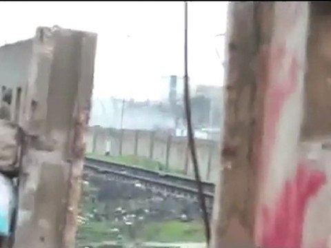 فري برس حمص باباعمرو الدبابات تقصف الحي 26 12 2011