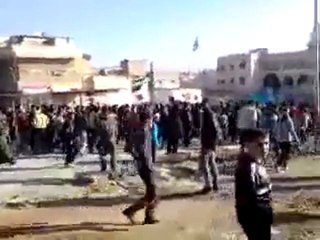 فري برس   حماه الاشاوس اثناء التوجه لساحة الشهداء 27 12 2011