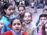 فري برس   حمص باب السباع الناشط عمر التلاوي يلتقي مع الاهالي اثناء المظاهرة 27 12 2011