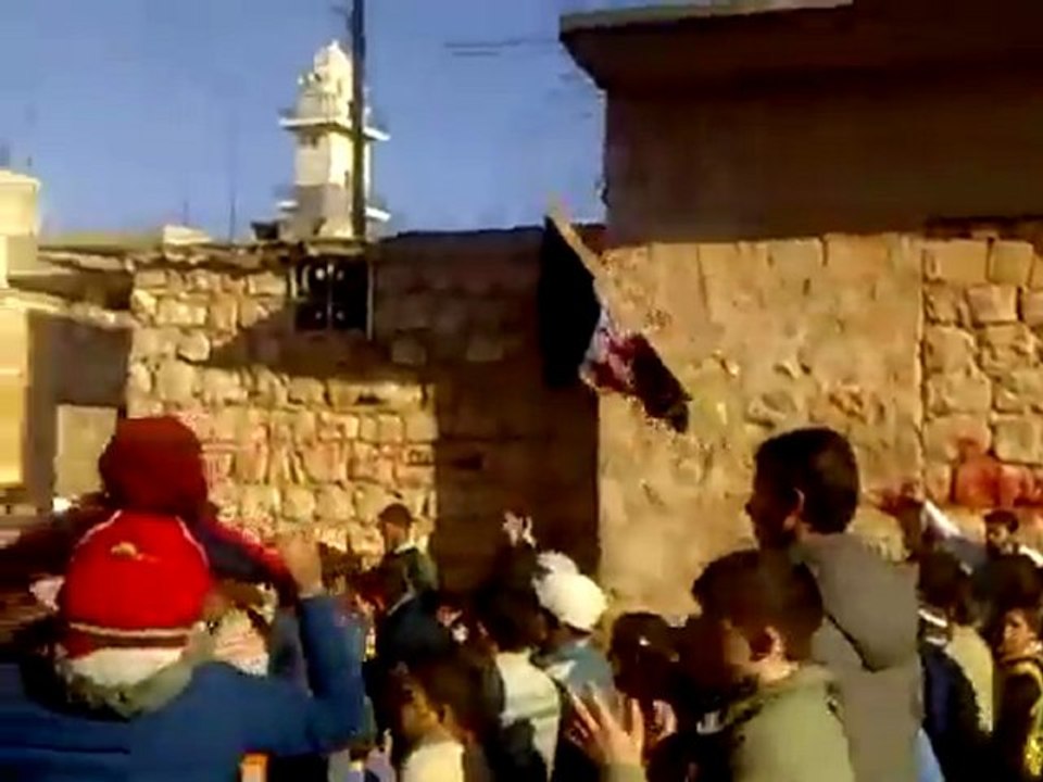 فري برس   حلب   الأتارب مظاهرة طلابية 27 12 2011 ج2