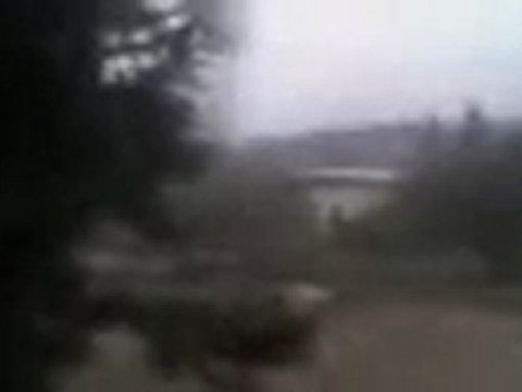 فري برس ‏ حماة سهل الغاب اقتحام قرية قسطون 28 12 2011