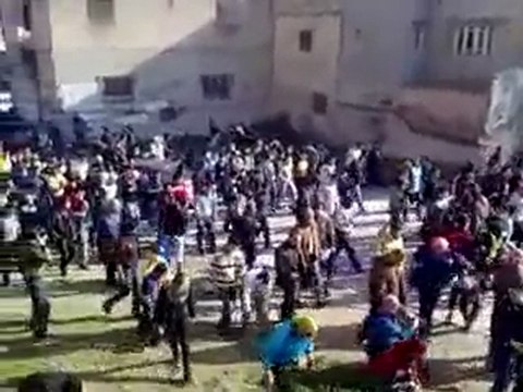 فري برس ‏ حماه الحاضر مظاهرة تتجه الى ساحة العاصي من حي الشرقية 28 12 2011 ج1