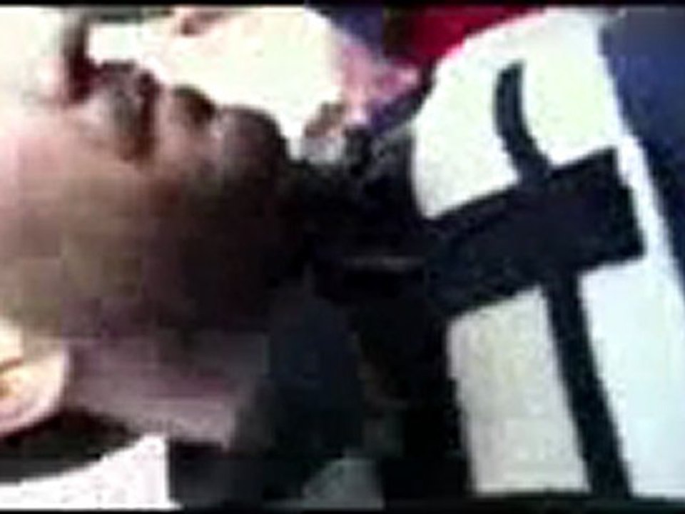 فري برس   حمص باب الدريب لقاء اهالي الحي مع الوفد 28 12 2011