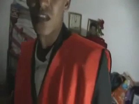 فري برس حمص باباعمرو بكاء الوفد على أهالي الحي 28 12 2011