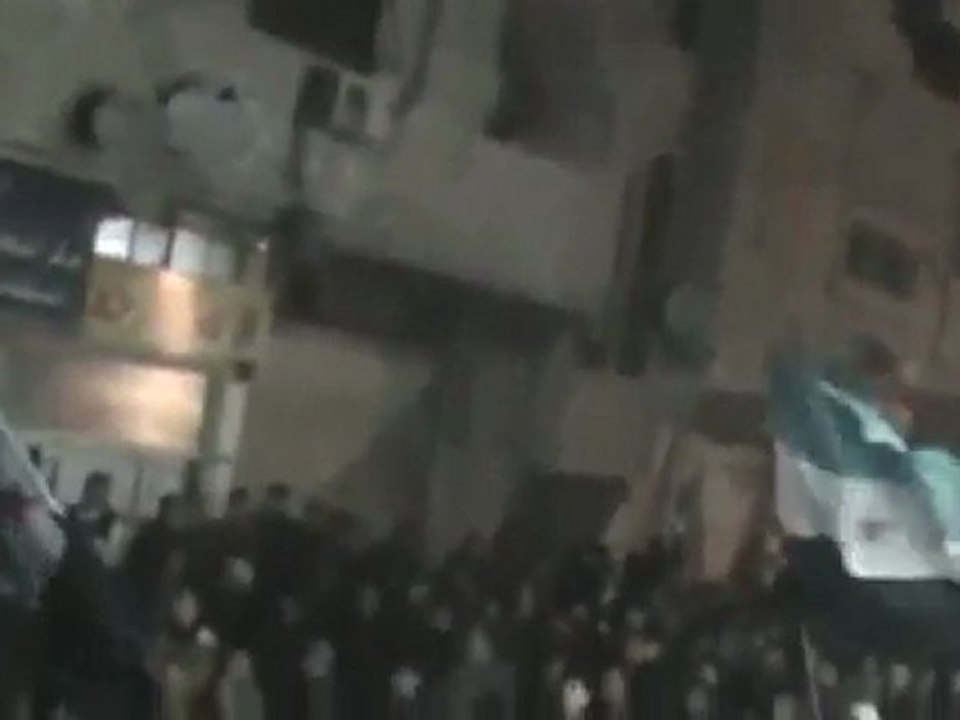 فري برس   غوطة دمشق مسائية أحرار سقبا و حمورية 28 12 2011 ج2