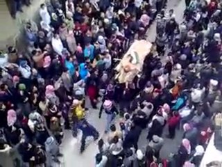 حماه - منطقة الحاضر حي الحميدية - مظاهرة حاشده تشييع...