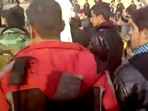 فري برس حلب الاتارب مظاهرة طلابية وفاء لشهيد مارع 29 12 2011