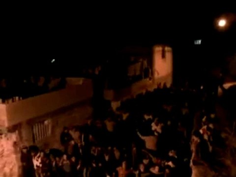 فري برس اللاذقية الحفة تهتف للشهيد البطل محمدصباغ 28 12 2011