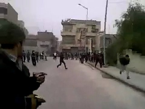 فري برس حماة اطلاق رصاص كثيف على مظاهرة باب قبلي 29 12 2011