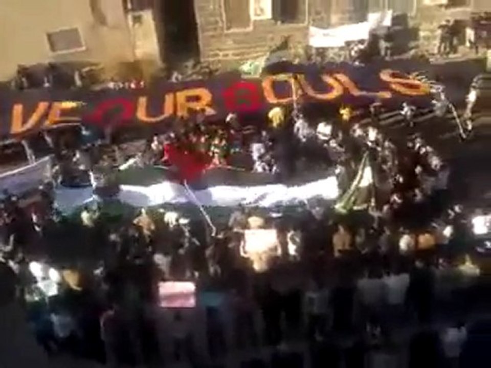 فري برس   حوران إنخل مظاهرة حاشدة عند جامع الهدى رغم الحصار الأمني الخانق على المدينة جمعة الزحف إلى ساحات الحرية 30 12 2011