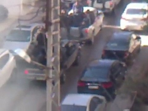 فري برس اللاذقية الإنتشار الأمني أمام جامع الحسين 30 12 2011