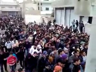 فري برس   درعا الحارّة مظاهرة حاشدة جدا جمعة الزحف للساحات 30 12 2011