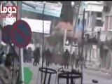 فري برس   ريف دمشق دوما  هجوم الأمن على المتظاهرين 30 12 2011