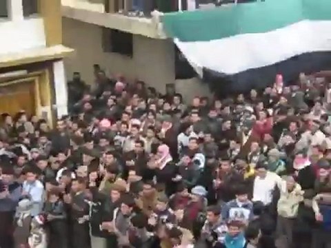 فري برس حماه حلفايا جمعة الزحف الى ساحات الحرية 30 12 2011 ج1