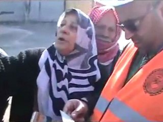 فري برس   حمص باباعمرو أهالي السلطانية يشتكون للجنة من ظلم الحاجز