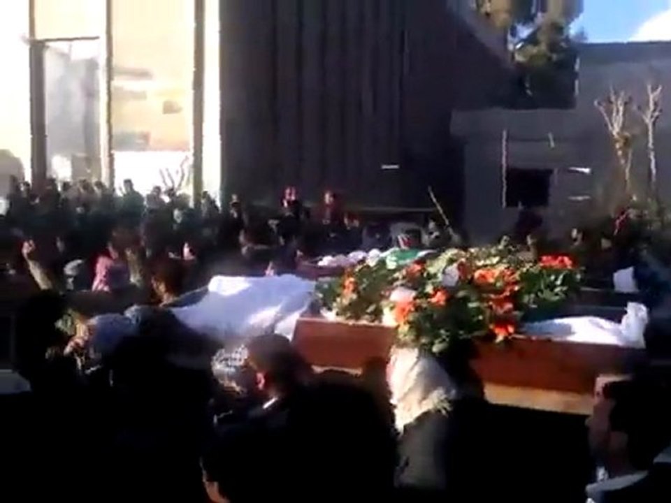 فري برس   تشيعع دوما برفقة بعثة الجامعة مميز 31 12 2011