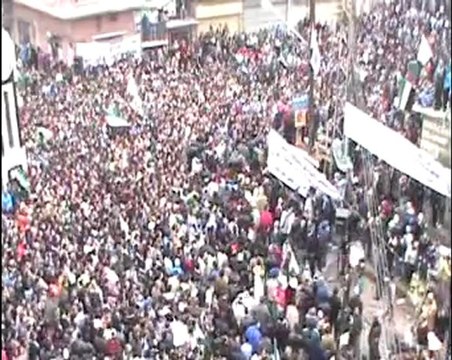 فري برس حمص حي الخالدية جمعة الزحف الى الساحات كلمة برهان غليون رئيس المجلس الوطني الى الحشود في اعتصام الخالدية 30 12 2011