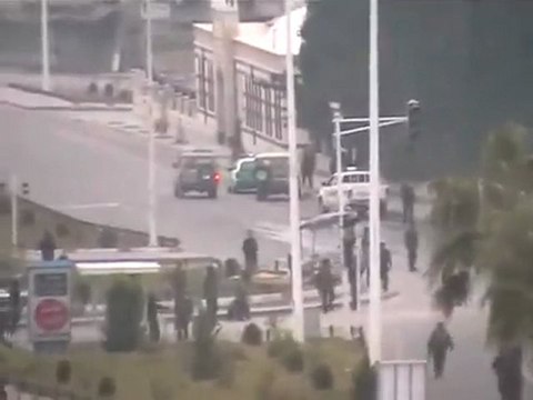 فري برس حماة التواجد الأمني عند دوار الأعلاف يوم جمعة الزحف 30 12 2011