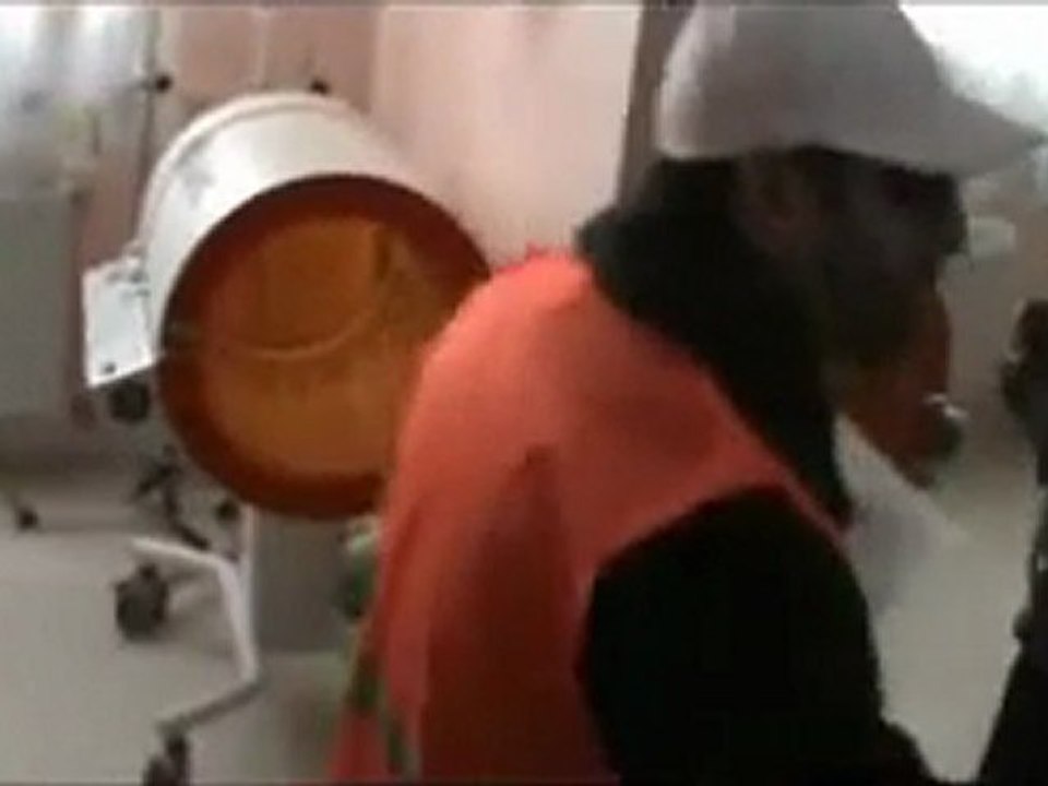 فري برس   حمص باب السباع قدوم اللجنة لحي باب السباع ورؤية أوضاع المشفى المأساوية والمعانات في مداوات المرضا جمعة الزحف ألى ساحات الحرية 1 1 2012